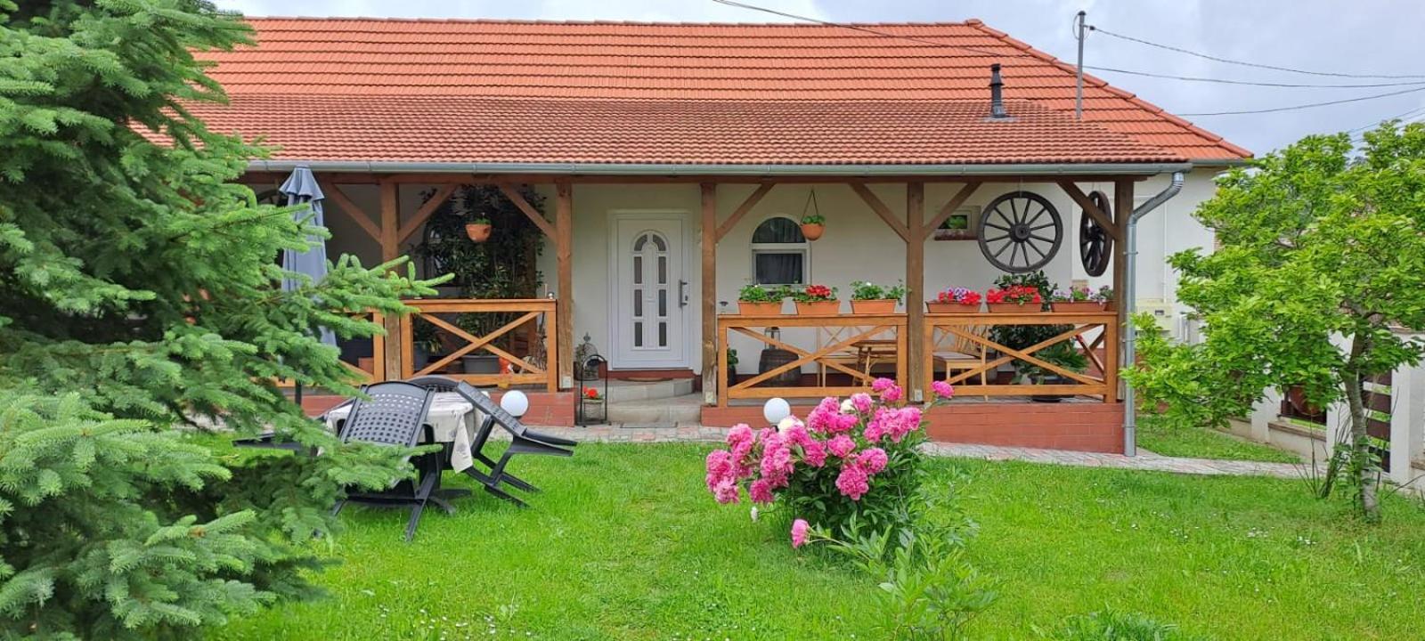 Villa Manipura Szemenyecsörnye Exterior foto